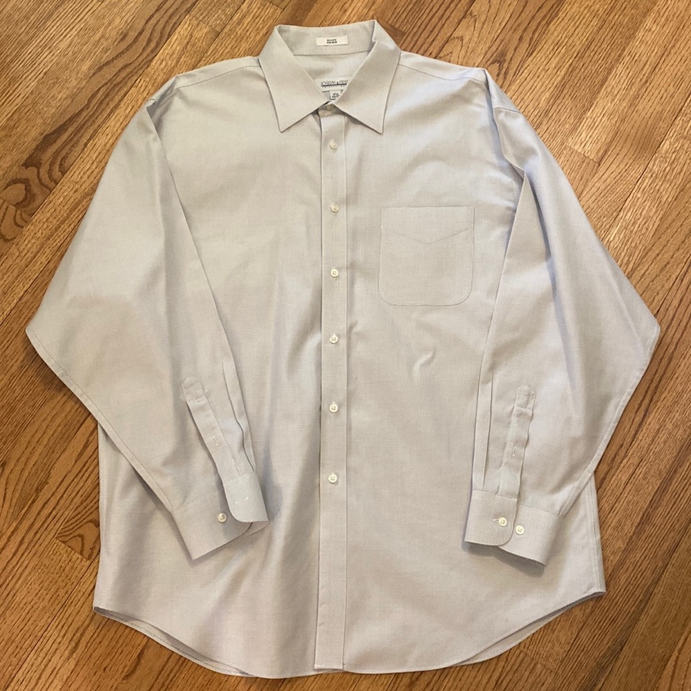 Joseph & Feiss long sleeve button up shirt. Neck size 17 1/2, 34/35.